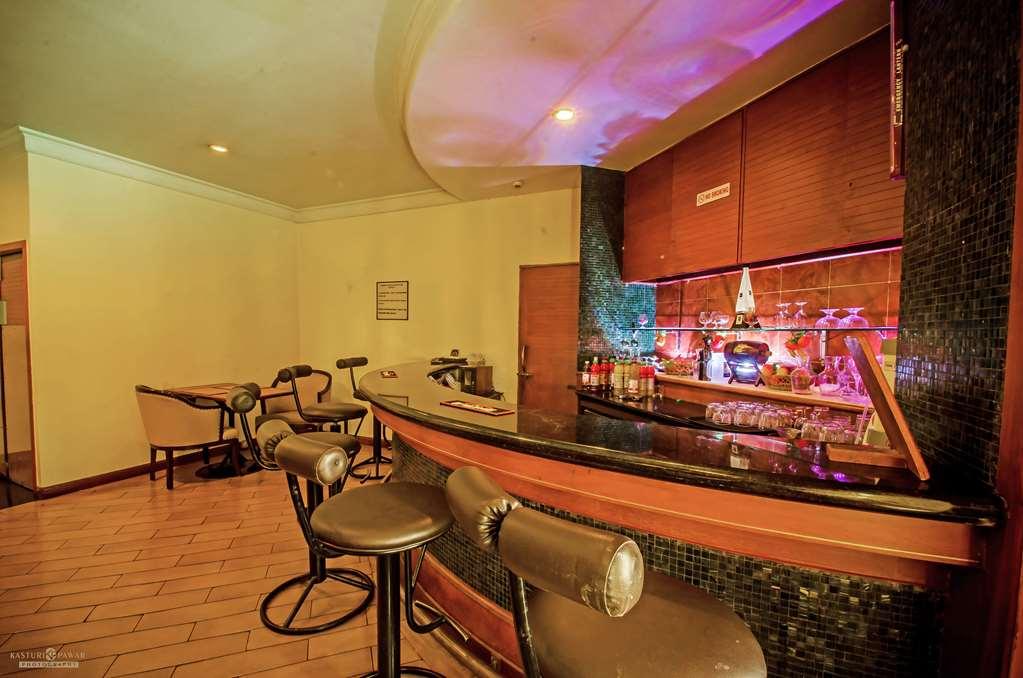 Quality Inn Regency, Nashik Restaurang bild