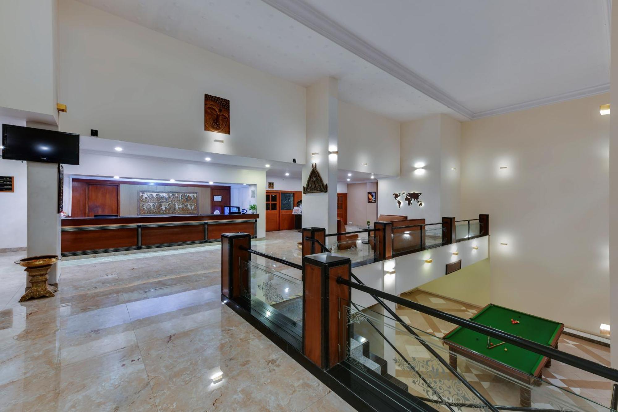 Quality Inn Regency, Nashik Exteriör bild